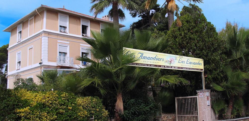Hotel Et Studios Les Amandiers Saint-Raphaël Kültér fotó